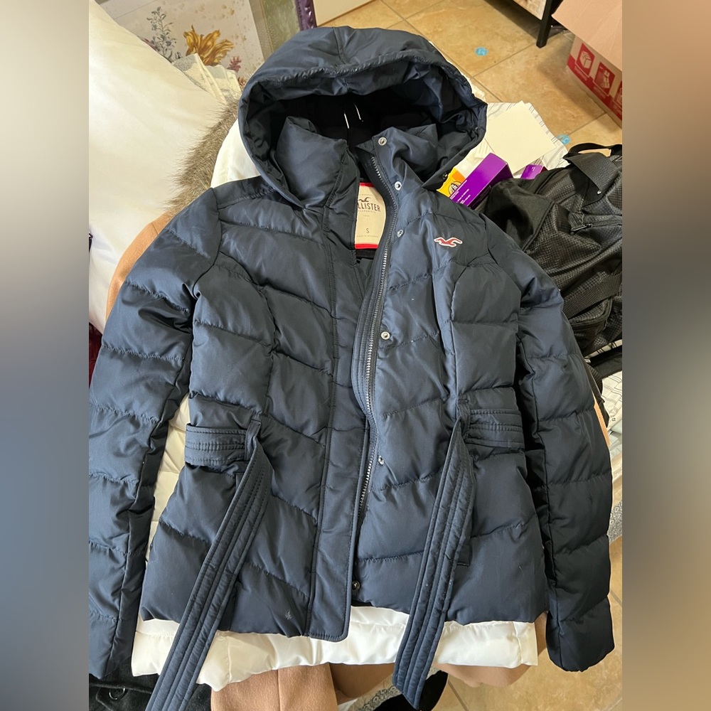 (S) Hollister PUFFER JACKET WINTER Navy, like new
